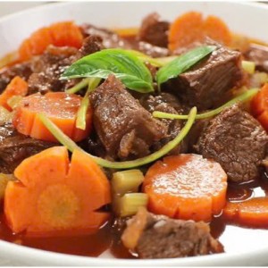 Nấu bò sốt vang thơm ngon đậm đà hương vị miền Bắc