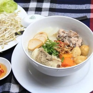 Học lỏm cách nấu bún mọc miền Nam ai ăn cũng khen ngon