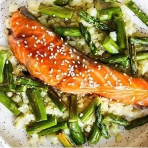 Công thức làm cá hồi nướng măng tây đơn giản, bổ dưỡng