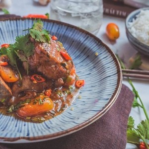 Làm cá chiên giòn sốt me ngon lạ miệng ngày mưa