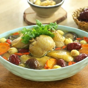 Mùa sen, làm ngay món gà hầm củ sen bổ dưỡng lại thanh mát