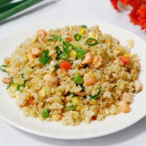 Tuần mới đầy năng lượng với món cơm chiên cá hồi bổ dưỡng