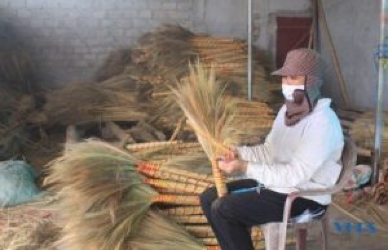 Nghề đan chổi đót ở xã Thọ Bình