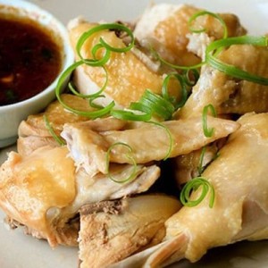 Đổi món gà luộc đơn điệu thành gà hấp kiểu người Hoa ngon khó quên