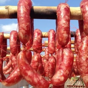 Cách làm lạp xưởng tươi ngon, chuẩn vị vùng núi phía Tây Bắc