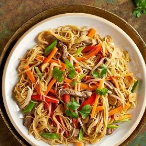 Mì xào Chow Mein - Món ngon nổi tiếng vùng đất Trung Hoa