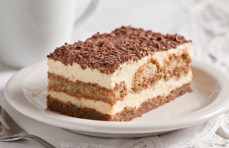 Bật mí cách làm bánh tiramisu mềm mịn, ngon chuẩn kiểu Ý