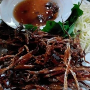 Kì lạ món "vũ nữ chân dài" của người miền Tây